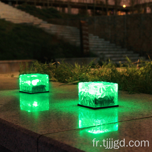 Lampe en briques de glace à cour à énergie solaire